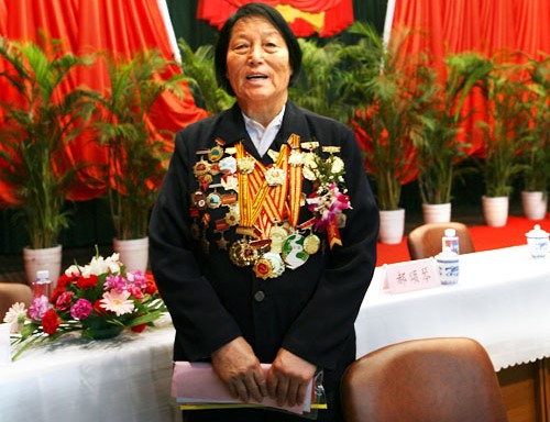 二,【社会主义建设新时期的劳动模范】沂蒙六姐妹——支前模范赵占魁