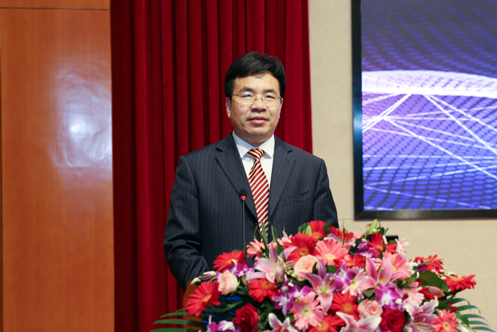 校党委书记戴庆华致辞